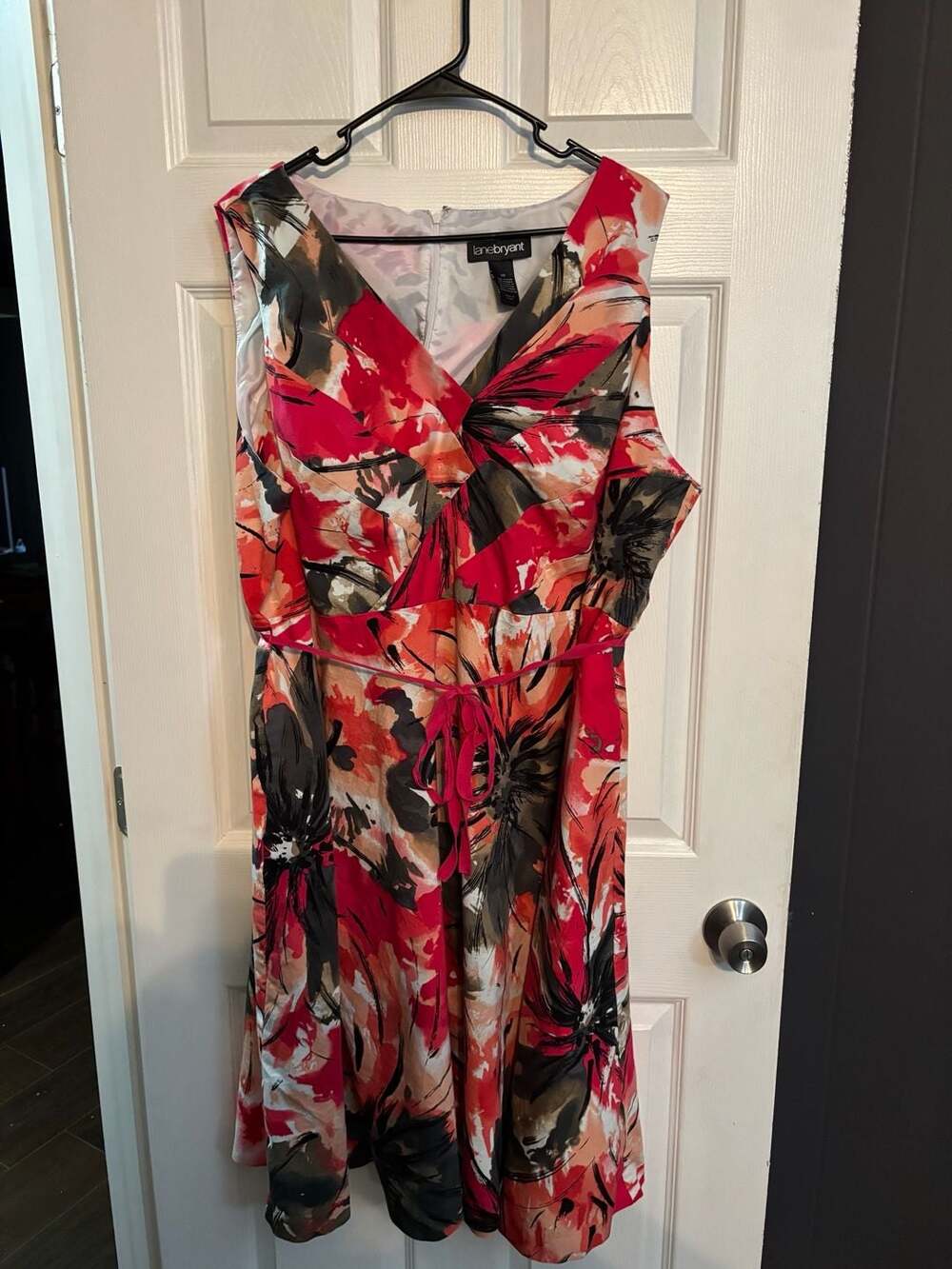 Lane Bryant Sleeveless Floral Print V-Neck Fit and Flare Midi Dress Size 28